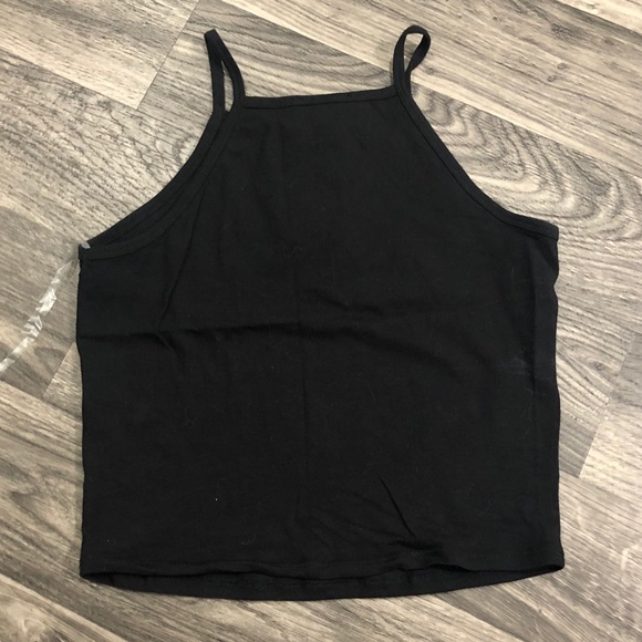 SOLD * ZENANA OUTFITTERS Crop Halter - Picture 3 of 4